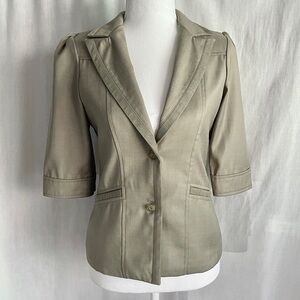 Women's Blazer Jacket. Gray/tan color. Size S. very nice